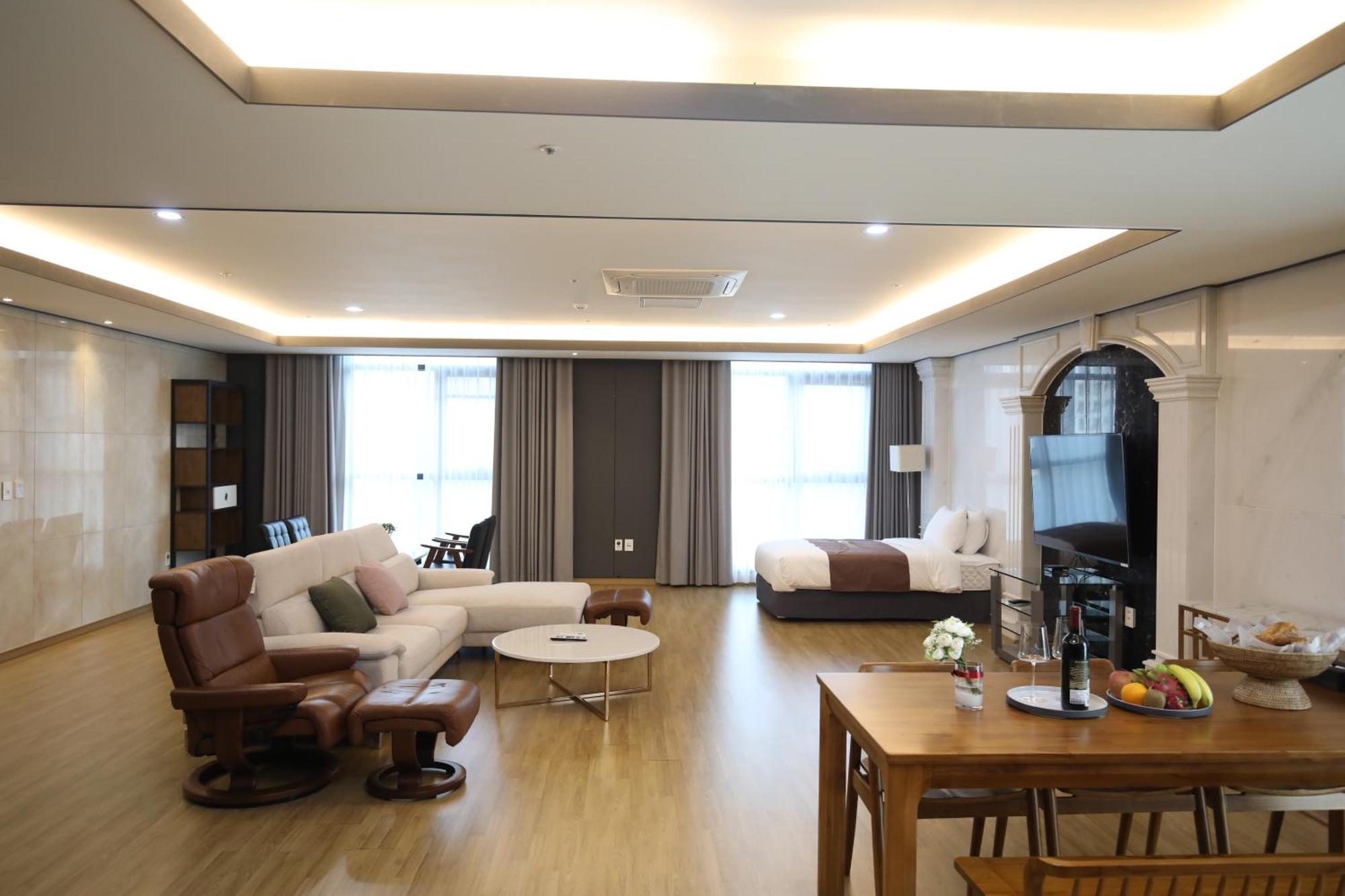 Benikea Hotel Seosan Esterno foto